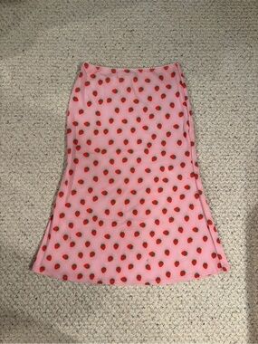 omighty strawberry skirt